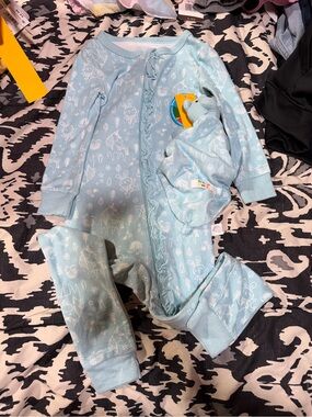 Pajamas with bear